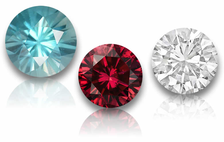 أحجار كريمة مصقولة بقطع الماس مع أوجه لامعة