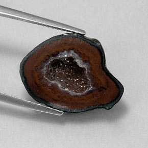 جيود عقيق متعدد الألوان طبيعي، شكل خيالي، 9.85 قيراط، غير شفاف