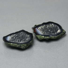 أحجار جيود عقيق متعدد الألوان طبيعية، شكل خيالي، غير شفاف، وزنها 32.36 قيراط