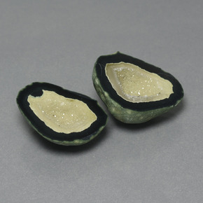 أحجار جيود عقيق متعدد الألوان طبيعية، شكل خيالي، غير شفاف، وزنها 32.85 قيراط