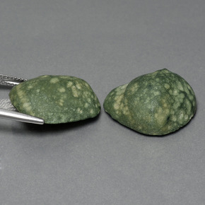 أحجار جيود عقيق متعدد الألوان طبيعية، شكل خيالي، غير شفاف، وزنها 32.85 قيراط