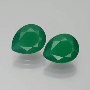 أحجار عقيق أخضر طبيعية، شكل الكمثرى، شفاف، وزنها  قيراط