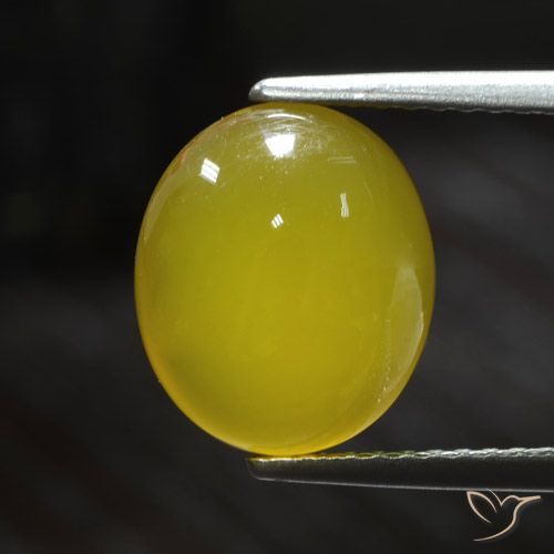 3.64ct طبيعي أصفر فاتح-متوسط عقيق, بيضوي, نصف شفاف