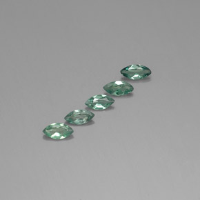 أحجار الكسندريت أخضر/أحمر طبيعية، ماركيز، قليلا جدا، وزنها  قيراط