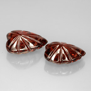 أحجار عقيق الألماندين أحمر غامق طبيعية، شكل القلب، نصف شفاف، وزنها  قيراط