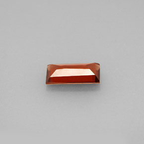 عقيق الألماندين أحمر طبيعي، باجيت، 0.93 قيراط، قليلا جدا