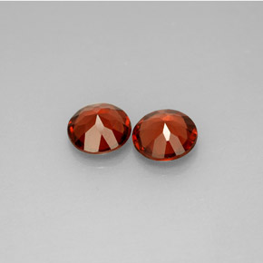 أحجار عقيق الألماندين أحمر طبيعية، قصة دائرى، قليلا جدا، وزنها  قيراط