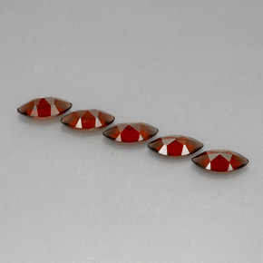 أحجار عقيق الألماندين أحمر طبيعية، ماركيز، قليلا جدا، وزنها  قيراط