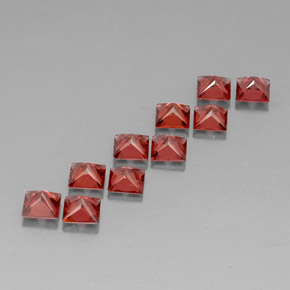 أحجار عقيق الألماندين أحمر غامق طبيعية، مربع، VVS-VS، وزنها  قيراط