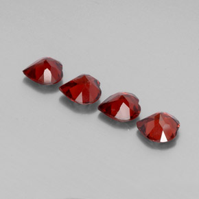 أحجار عقيق الألماندين أحمر غامق طبيعية، شكل القلب، VVS-VS، وزنها  قيراط