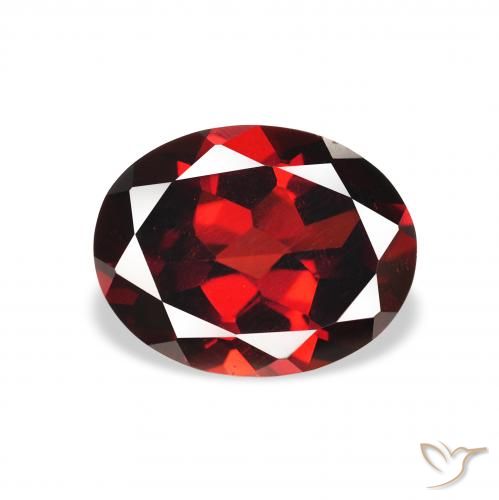 2.03ct طبيعي احمر غامق عقيق الألماندين, بيضوي, قليلا جدا