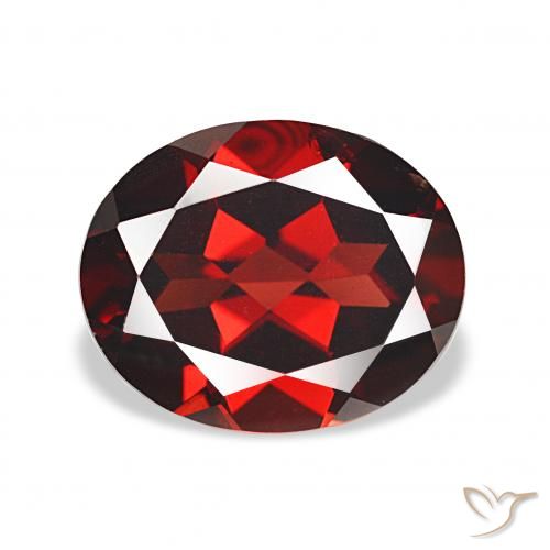 4.55ct أحمر غامق عقيق الألماندين, بيضوي, قليلا جدا