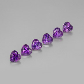 أحجار جمشت بنفسجي طبيعية، شكل القلب، VVS-VS، وزنها  قيراط
