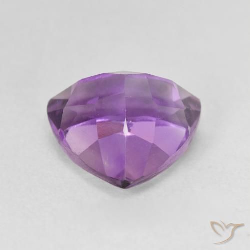جمشت Medium Light Purplish-Violet طبيعي، مثلثى، 3.20 قيراط، VVS-VS