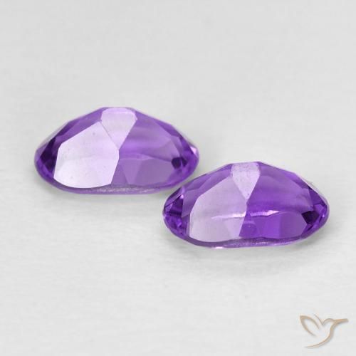 أحجار جمشت Medium Light-Violet طبيعية، بيضوي، VVS-VS، وزنها 0.86 قيراط