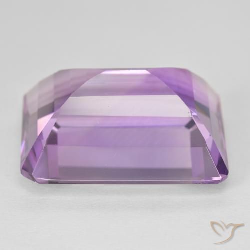 جمشت Medium Light Purplish-Violet طبيعي، ثمانى / قصة زمرد، 22.05 قيراط، VVS