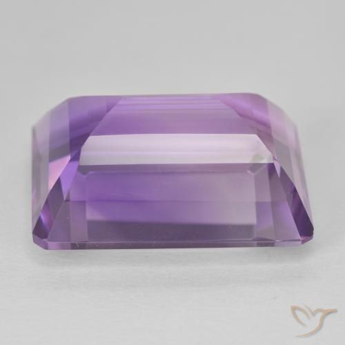 جمشت Medium Light Purplish-Violet طبيعي، ثمانى / قصة زمرد، 22.54 قيراط، VVS