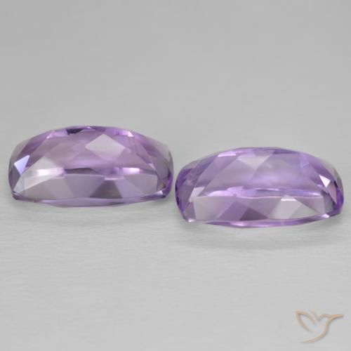 أحجار جمشت Medium Light Purplish-Violet طبيعية، وسادة، VVS، وزنها 12.80 قيراط