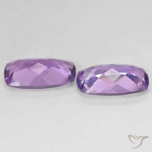 أحجار جمشت Medium Light Purplish-Violet طبيعية، وسادة، قليلا جدا، وزنها 10.04 قيراط