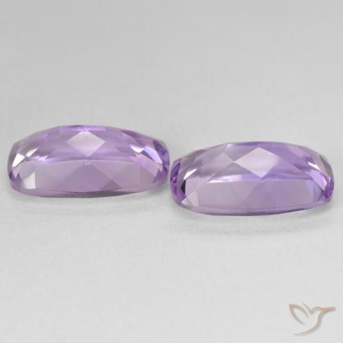 أحجار جمشت Medium Light Purplish-Violet طبيعية، وسادة، قليلا جدا، وزنها 11.50 قيراط