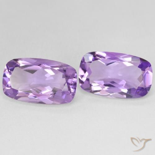 أحجار جمشت Medium Light Purplish-Violet طبيعية، وسادة، VVS-VS، وزنها 11.23 قيراط
