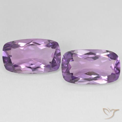 أحجار جمشت Medium Light Purplish-Violet طبيعية، وسادة، VVS، وزنها 11.30 قيراط