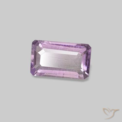 جمشت طبيعي بلون Medium Light-Violet، وزن ‎0.29‎ قيراط، شكل قص الزمرد، مقاس ‎5.2x3.1‎ مم