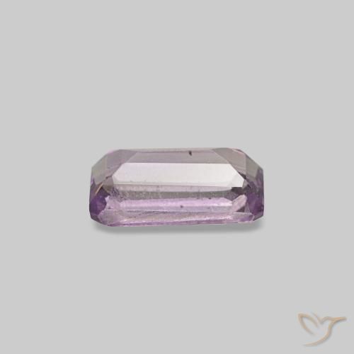 جمشت طبيعي بلون Medium Light-Violet، وزن ‎0.29‎ قيراط، شكل قص الزمرد، مقاس ‎5.2x3.1‎ مم