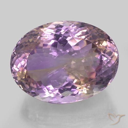 46.77ct طبيعي ثنائية اللون أميترين, بيضوي, VVS