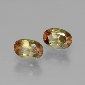 أحجار اندلوسيت متعدد الألوان طبيعية، قصة بيضاوى، قليلا جدا، وزنها  قيراط