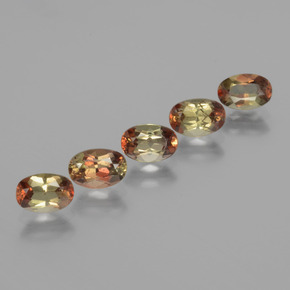 أحجار اندلوسيت متعدد الألوان طبيعية، قصة بيضاوى، قليلا جدا، وزنها 2.62 قيراط