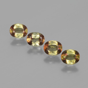 أحجار اندلوسيت متعدد الألوان طبيعية، قصة بيضاوى، قليلا جدا، وزنها  قيراط