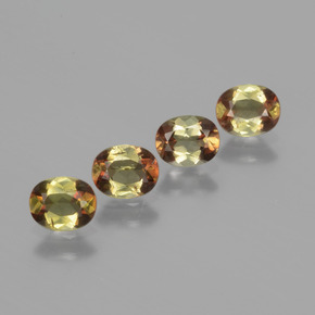 أحجار اندلوسيت متعدد الألوان طبيعية، قصة بيضاوى، قليلا جدا، وزنها  قيراط