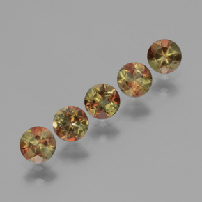 أحجار اندلوسيت متعدد الألوان طبيعية، قصة دائرى، قليلا جدا، وزنها 1.37 قيراط