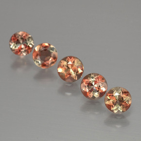 أحجار اندلوسيت برتقالى بنى طبيعية، قصة دائرى، قليلا جدا، وزنها  قيراط