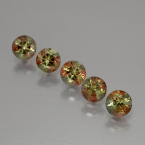 أحجار اندلوسيت متعدد الألوان طبيعية، قصة دائرى، قليلا جدا، وزنها  قيراط