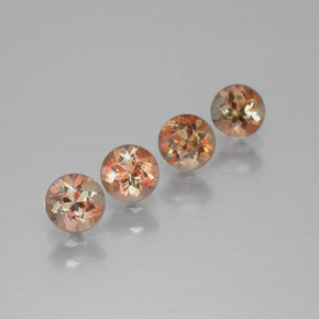 أحجار اندلوسيت متعدد الألوان طبيعية، قصة دائرى، قليلا جدا، وزنها  قيراط