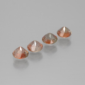 أحجار اندلوسيت متعدد الألوان طبيعية، قصة دائرى، قليلا جدا، وزنها  قيراط