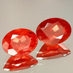 أحجار لابرادوريت أنديسين أحمر طبيعية، قصة بيضاوى، VVS، وزنها  قيراط