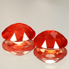 أحجار لابرادوريت أنديسين أحمر طبيعية، قصة بيضاوى، VVS، وزنها  قيراط