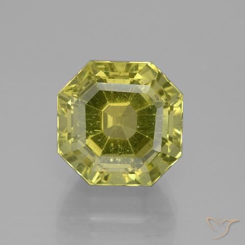 9.32ct طبيعي أصفر متوسط الأباتيت, قص الزمرد, قليلا جدا