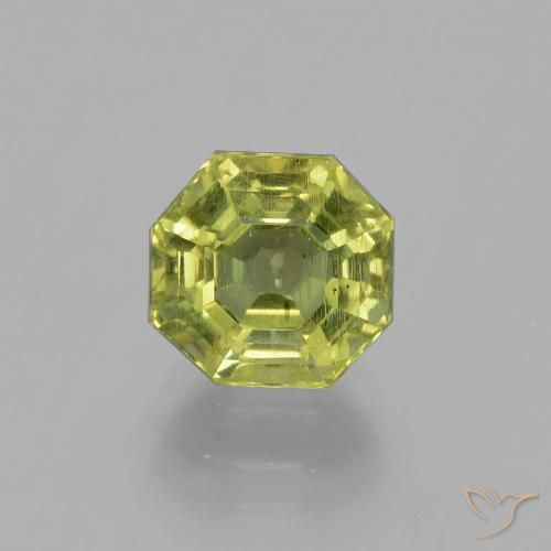 3.36ct طبيعي اخضر فاتح الأباتيت, قص الزمرد, قليلا جدا