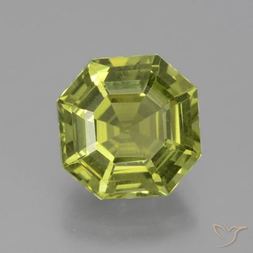5.01ct طبيعي Medium Light Green الأباتيت, قص الزمرد, قليلا جدا