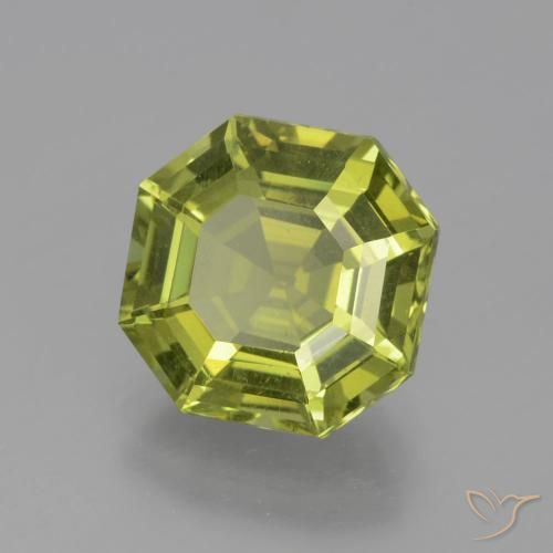 الأباتيت Medium Light Green طبيعي، ثمانى / قصة زمرد، 5.01 قيراط، قليلا جدا