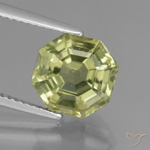 3.68ct طبيعي أخضر متوسط الأباتيت, قص الزمرد, قليلا جدا