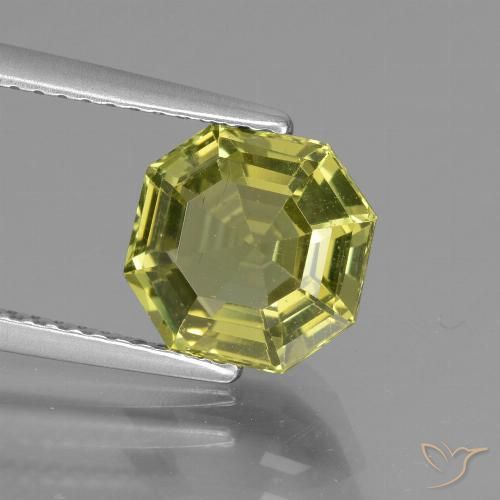2.81ct طبيعي أصفر متوسط الأباتيت, قص الزمرد, قليلا جدا