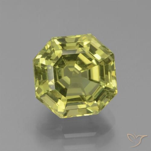4.64ct طبيعي أصفر متوسط الأباتيت, قص الزمرد, قليلا جدا
