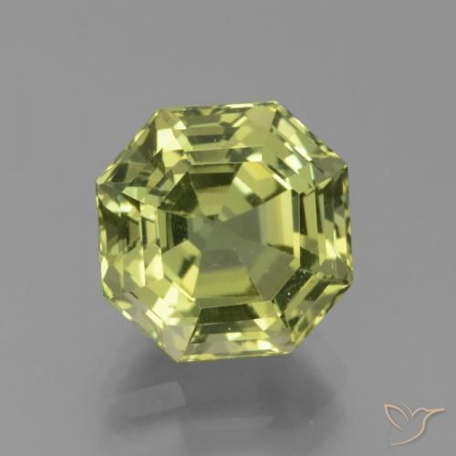 5.10ct طبيعي Medium Light Green الأباتيت, قص الزمرد, قليلا جدا