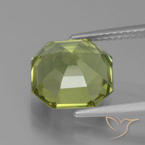 الأباتيت Medium Light Green طبيعي، ثمانى / قصة زمرد، 4.78 قيراط، قليلا جدا