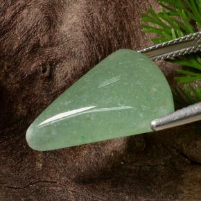 افينتورين أخضر طبيعي، مثلثى، 12.64 قيراط، نصف شفاف